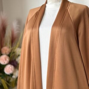 Cardigan camel adapté à toutes les saisons
